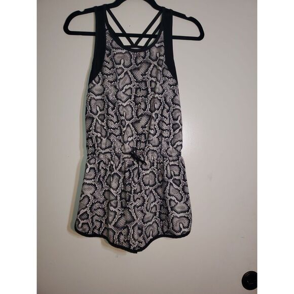 Athletic Works Snake Skin Patterned Romper Size L - Picture 1 of 5
